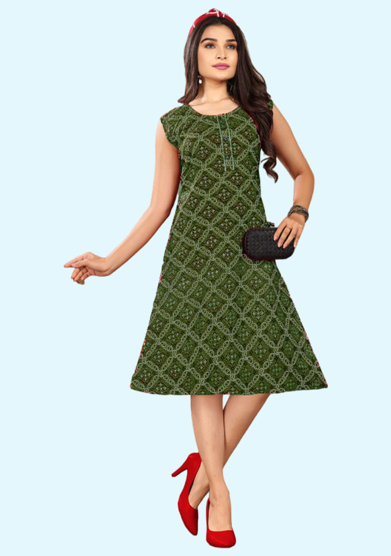 Women Printed Crepe Straight Kurta