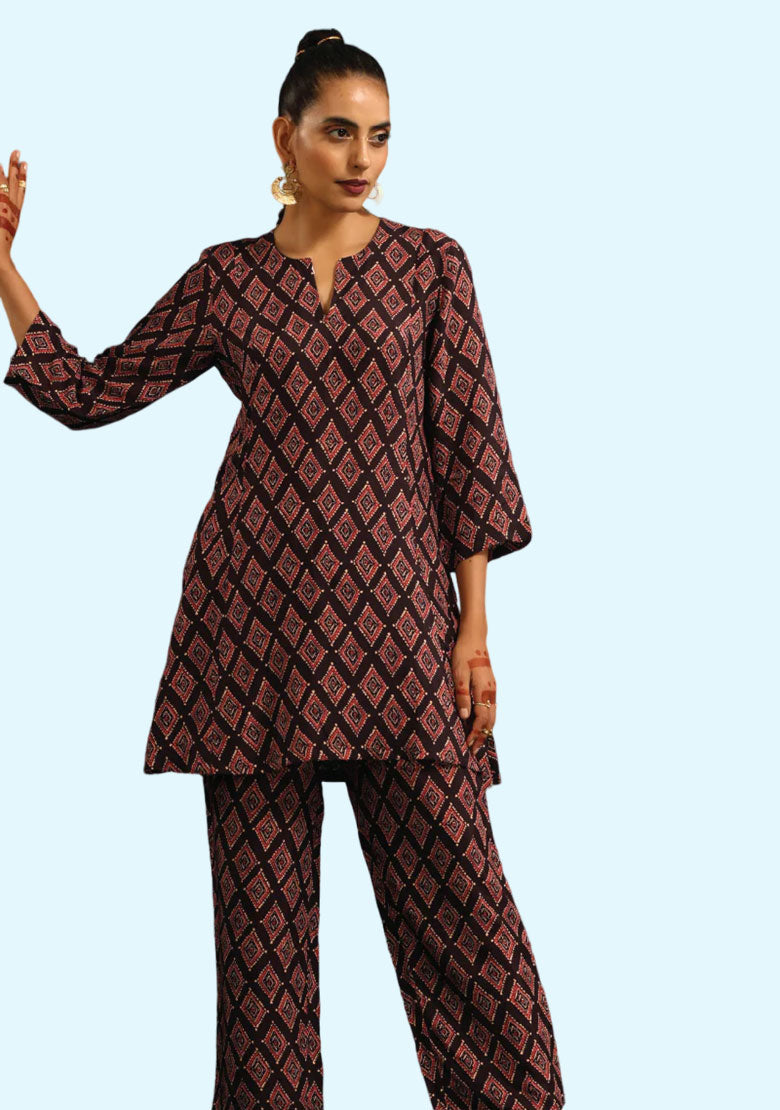 Women Geometric Print A-Line Kurti & Pants Set